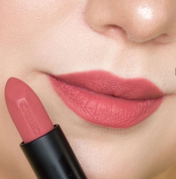 
<p>                            Demi matt lipstick от Catrice<br />
                                                